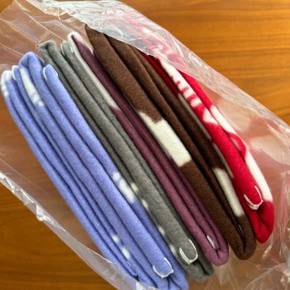 Brand New Fleece Dog Blankets- 3 Sets (Each set contains 6 pieces) NWT - Picture 2 of 6